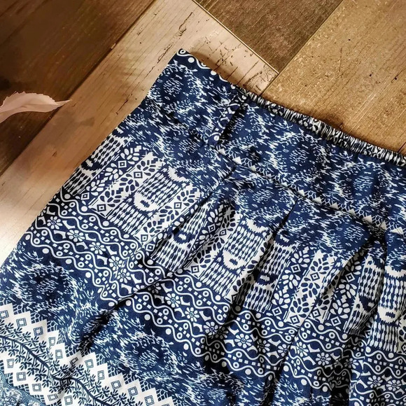 Deal Jeans Blue & White Women's Size Large Graphic Boho Pants - Picture 7 of 12